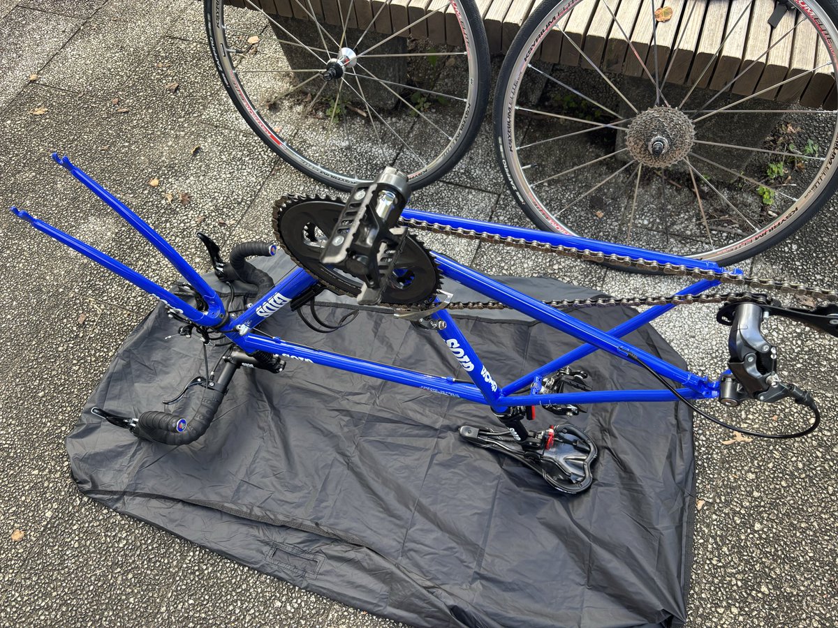 alps94_m's tweet photo. 輪行袋を買ったので早速練習！年内のどっかでしまなみ海道をテント泊しながらのんびりサイクリングしたい🚴‍♂️ https://t.co/NSVy2ifiqz