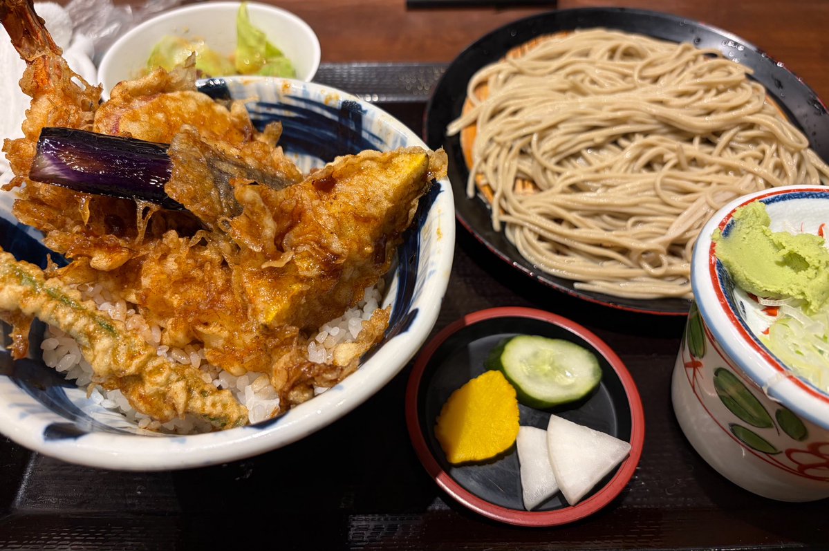 omega0817's tweet photo. 普段絶対選ばないチョイス（ぼっち） https://t.co/ocJ5BxmJor