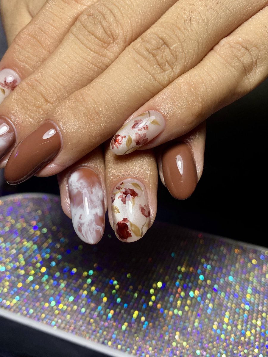 zyprazz's tweet photo. Help a transwoman in jaktim survive 🫂 I need a bit more nail client this month to support my post discharge recovery. Oh I also have short claw extension now xixi💅. Please kindly dm naitarbyderek on ig for any inquires and to book an appointment. thanks in advance 💝🎀 https://t.co/dUiQTnss5C