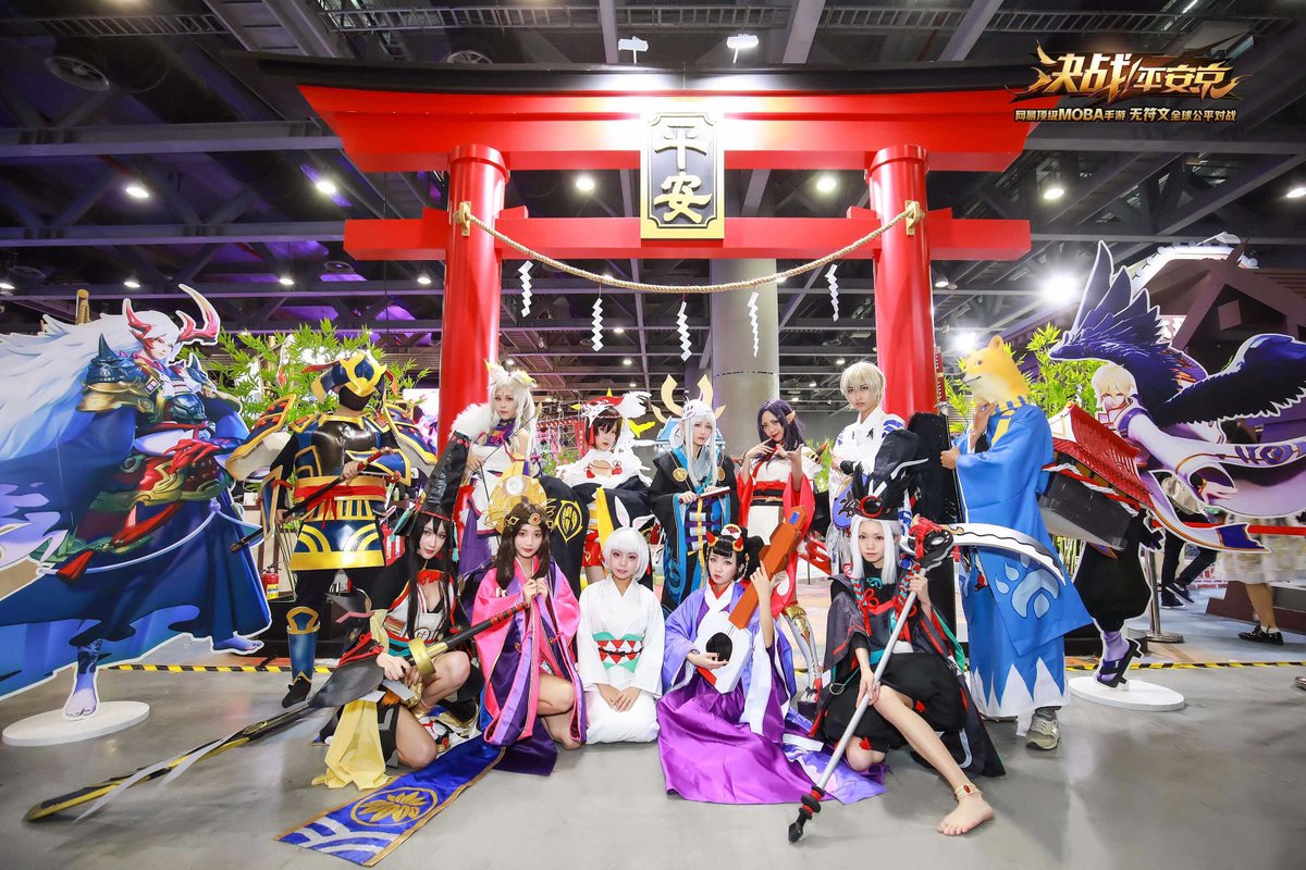 JulieannBevsld's tweet photo. Just had the absolute best time at today’s comic con! Met amazing cosplayers, scored rare anime merch, and left with a bag full of goodies and huge smiles. Can’t wait for next year! https://t.co/e2iVzm0GI6