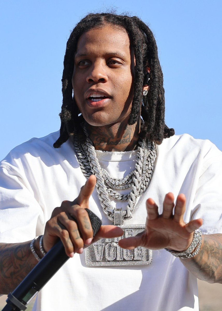 Rap's tweet photo. Lil Durk’s catalog is surging on Apple Music US following his NOT GUILTY verdict‼️

He now has 6 albums inside the Top 100, with ‘7220’ climbing to #16. https://t.co/hHW7d5eAsi