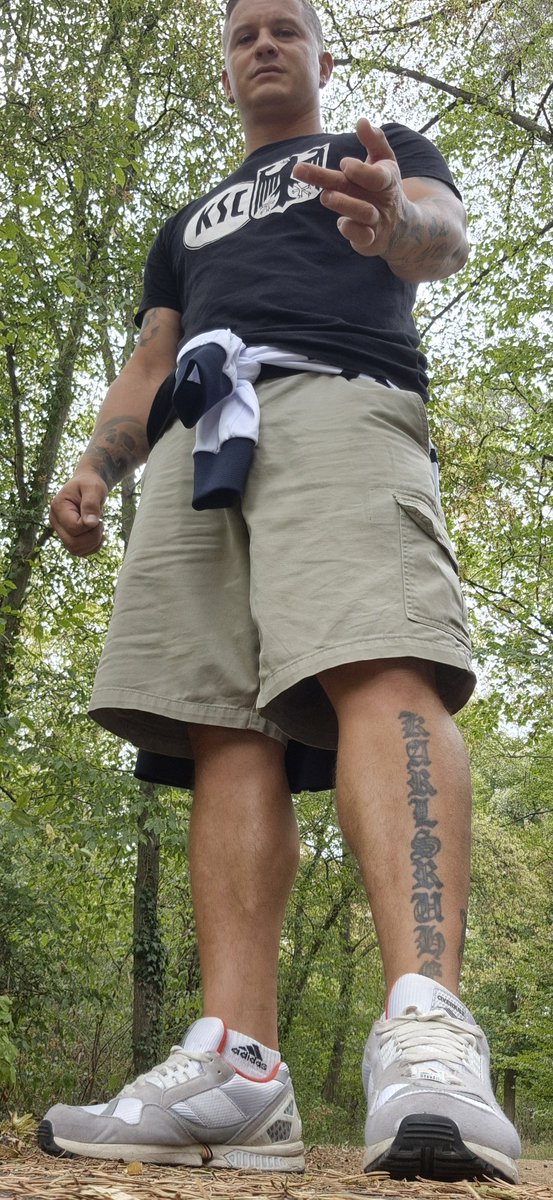 Ger_Monarch's tweet photo. Der Boss geht zum Fußball und du darfst das Ticket, Bier und Bratwurst übernehmen!!!
#cashmaster #GerManMaster #Findom #HeteroBoss https://t.co/Lfe42poEe2