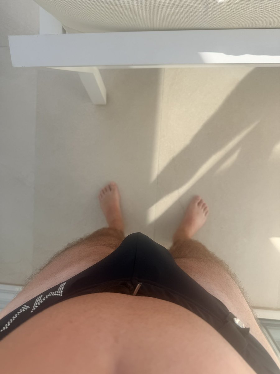 DTsecondacc's tweet photo. Sundays mood 🍆💦🩲

#SpeedoAddict #SpeedoSeason #Bulge #EyeCandy #HotGuys #Hunks #SwimBriefs #MensSwimwear #PoolBoys #BeachBoys https://t.co/RaqjIYwITr