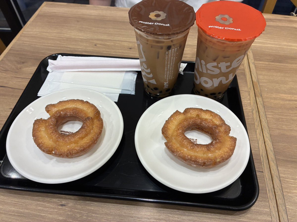 ririri_5151's tweet photo. 今日で生理終わりそう…
でも生理中ってめっちゃお腹すく、、

お芋のドーナツ売り切れてた😢 https://t.co/ra9MmIQmAp