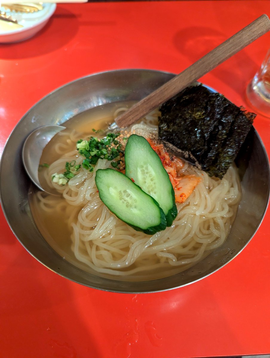 marico_to's tweet photo. 気分がいいので冷麺も食べちゃう https://t.co/4hUXCfv6fI