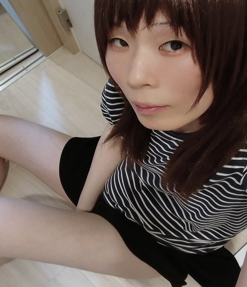 mio_mio16's tweet photo. ���然更新できてなかったのですが、久々に・・・

社畜ダイエットで6Kg以上痩せてしまいました😰
（絶対オススメはしません）

更新頻度遅いですが、今後も女装は続けたいと思います🙇‍♀️
#女装　#男の娘　#自撮り https://t.co/DN30MgpBvr