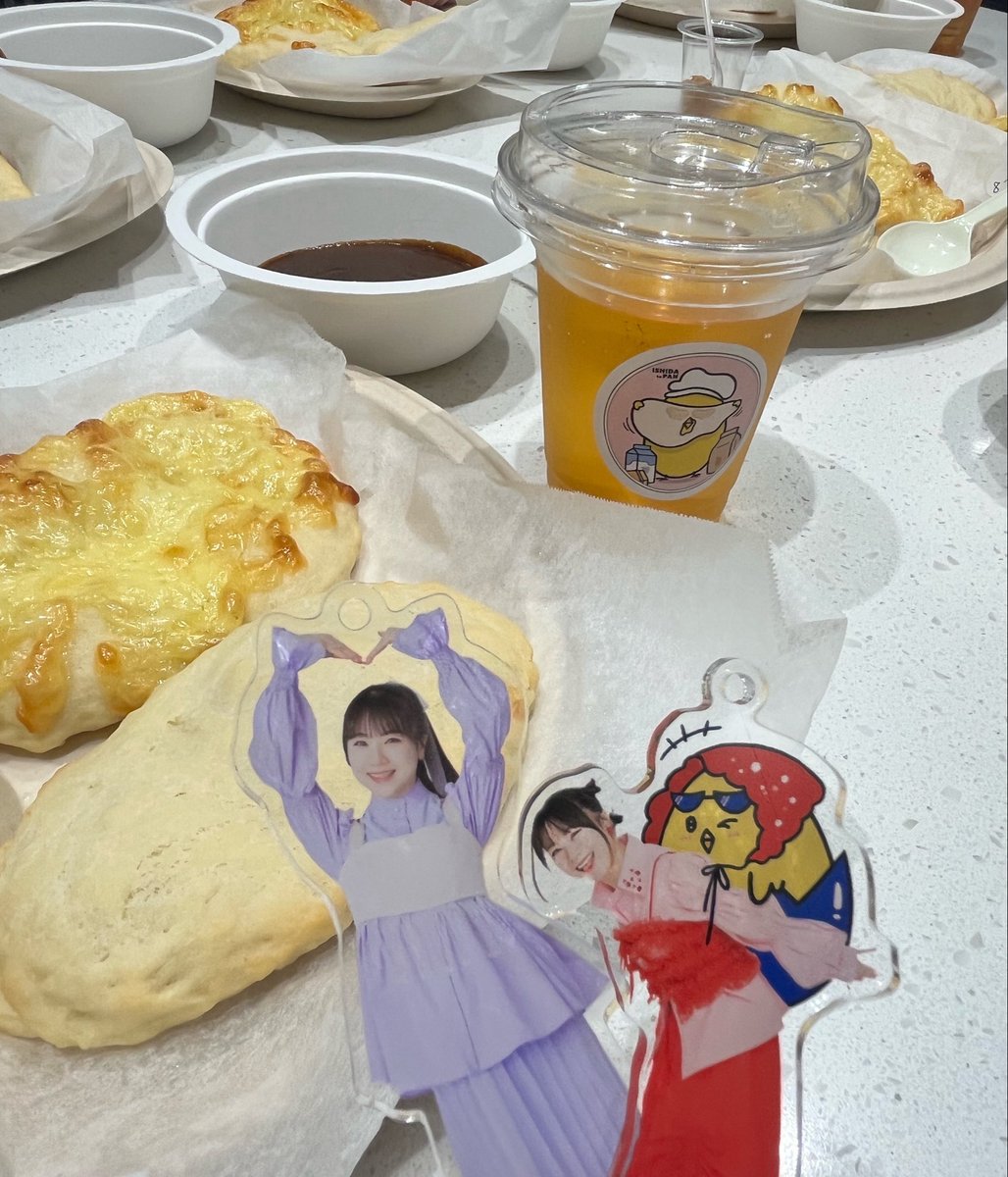 prfmmomm's tweet photo. 石田亜佑美さん近くて可愛くてやばかった
参加できて感謝です🫶
ナンってこんなに簡単なんだと学べました
班でご一緒できた皆さんともお話しできて楽しかったです！！！

#石田とパン https://t.co/HU05OZhCkB