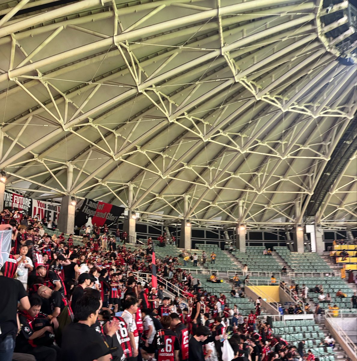 noon_hidrauls's tweet photo. 🔴⚫️
悔しい引き分け😭

でも今日は次に繋がる試合だった
コルリが言ってたけど
選手もサポもこの熱量を
デフォにしなければいけない

さぁ次だ👍

#consadole https://t.co/fTdyRzCVYb