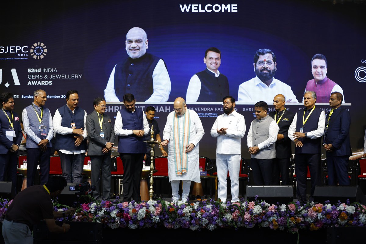 GJEPCIndia's tweet photo. Lighting the lamp, applauding industry leadership.

The ceremonial lamp lighting marks the beginning of an evening honouring the vision, enterprise and achievements that continue to shape India’s gems &amp; jewellery industry. https://t.co/mA1HYPE5Oi
