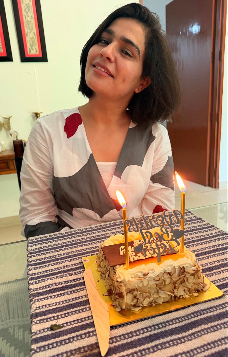 DoohanSonia's tweet photo. कुछ पल, कुछ खुशियाँ और ढेर सारी यादें… 
आज का दिन बस मेरे नाम नहीं, उन सभी अपनों के नाम है जिन्होंने इसे खास बनाया। 

Grateful for another beautiful year! https://t.co/jRShpuXvQz