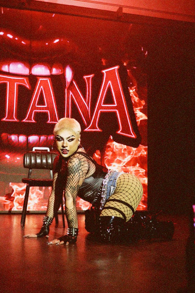 sheanneddump's tweet photo. KATANA ❤️‍🔥 https://t.co/iDWsFdjFTs