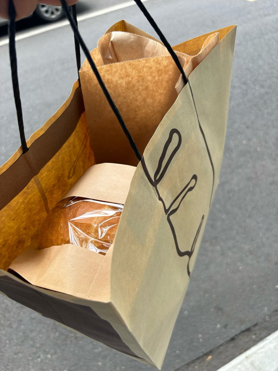 GretaPasho7zlk's tweet photo. Just grabbed the warmest croissant from the tiny corner bakery—flaky layers and buttery goodness hit different on a rainy Tuesday. , https://t.co/iJdhBL1OFm