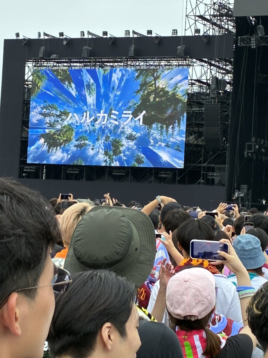 GesiGesiKaMeYo's tweet photo. 3年ぶりにロッ��ンに行ってきました
明日の仕事の兼ね合いでDJ和を見送ったのは心残りですが、久々で楽しかったです
それはそれとして俺はいつ虹を待つ人をライブで聴けるんだろうか？aurora ark以来だからもう7年は聴けてないんだけど？ https://t.co/988nrVM6Po
