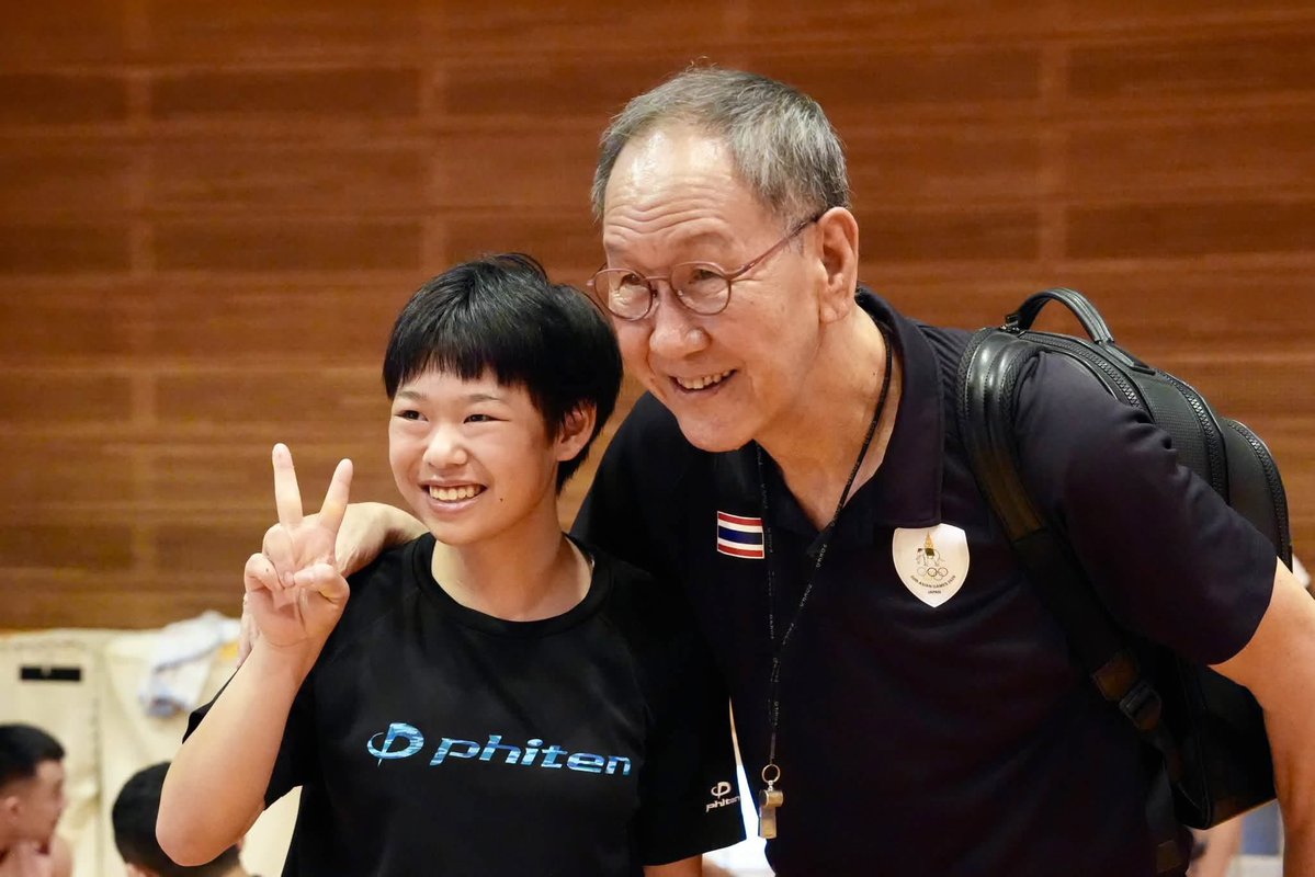 kyuae93's tweet photo. โค้ชปาร์คคือป้อบปูล่ากว่านกฬ.ไปละ 555555555555555555555 #วอลเลย์บอลชาย https://t.co/7gJMXZmU1e