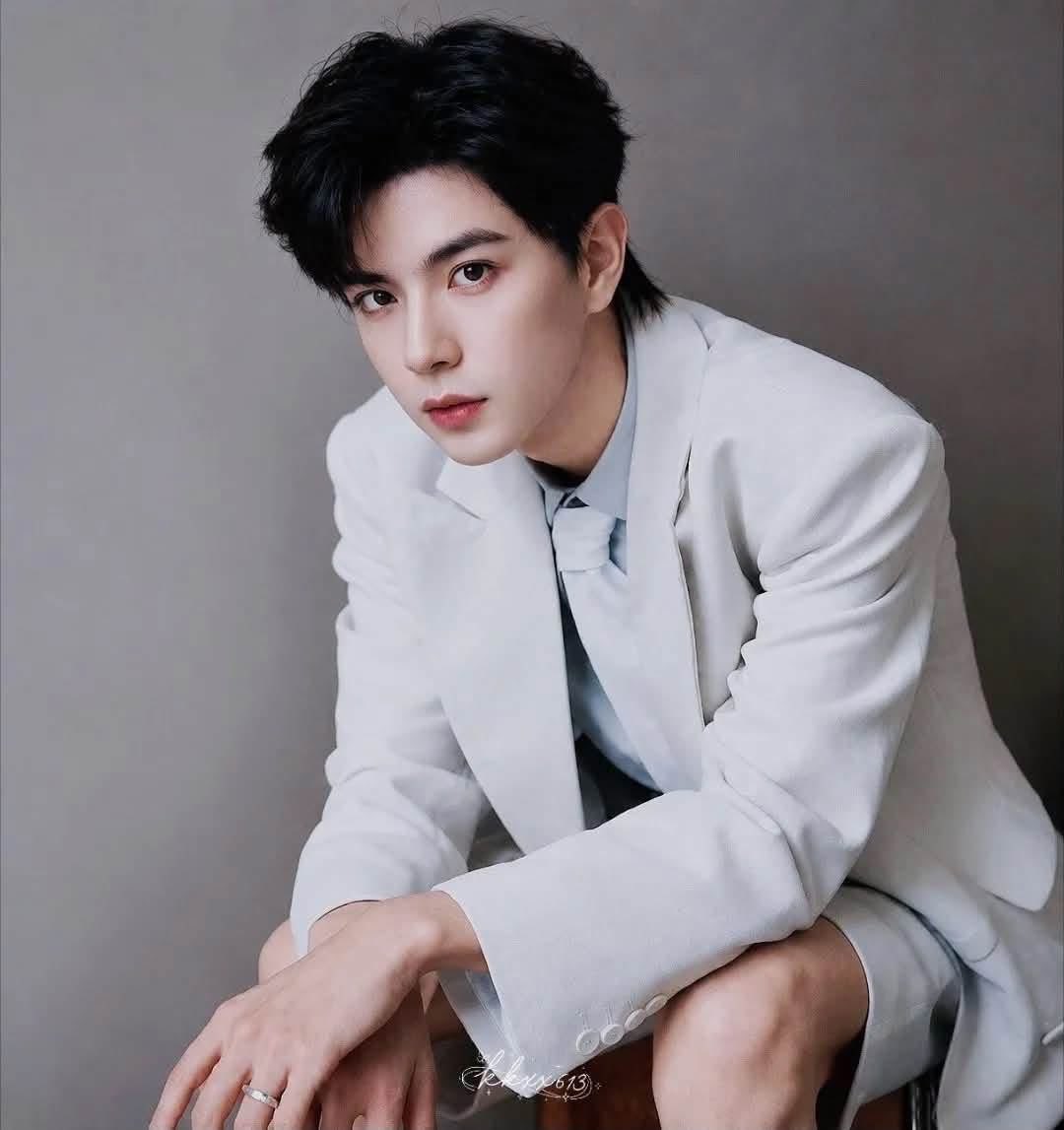 6code4eva's tweet photo. คนนี้เป็นเพื่อนหรอค้ะ  หนู ขอจีบ ละกันนะ 🤭

#aylio #政瞳 https://t.co/iAe3NcSGKc