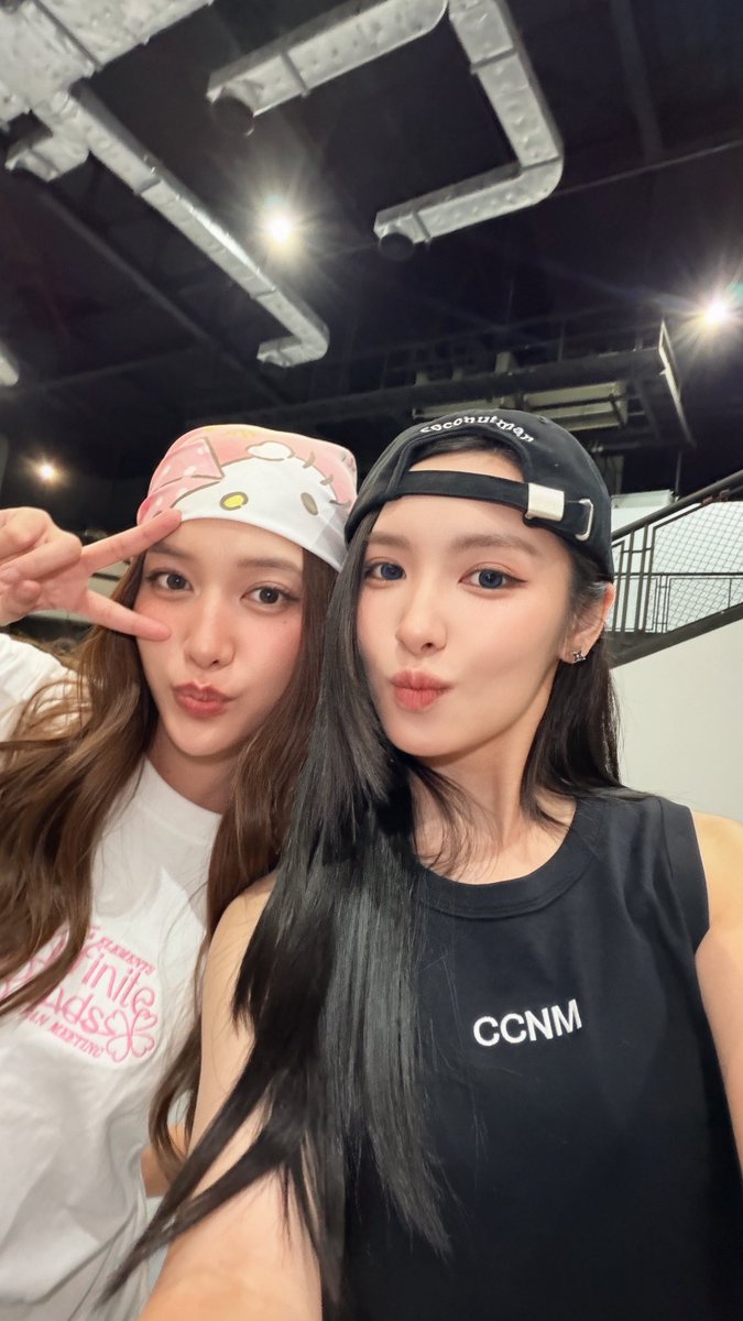 Lookkaeww_k's tweet photo. My day off 🌏💧🌪️🔥

4E OUR INFINITE MOMENTS
#4ElementsInfiniteBonds 
#lookkaewkamollak https://t.co/Xg4kt3jqMU