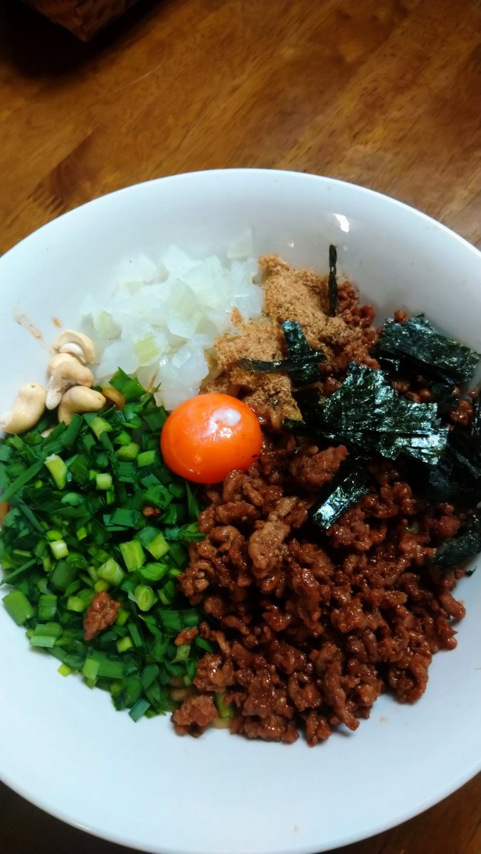 moni_manma's tweet photo. 市販のタレシリーズ編
※台湾まぜそばのたれ
これはイイ感じのピリ辛で
かなり好きな味でした✌また買う✨️ https://t.co/bLxtetAE2I