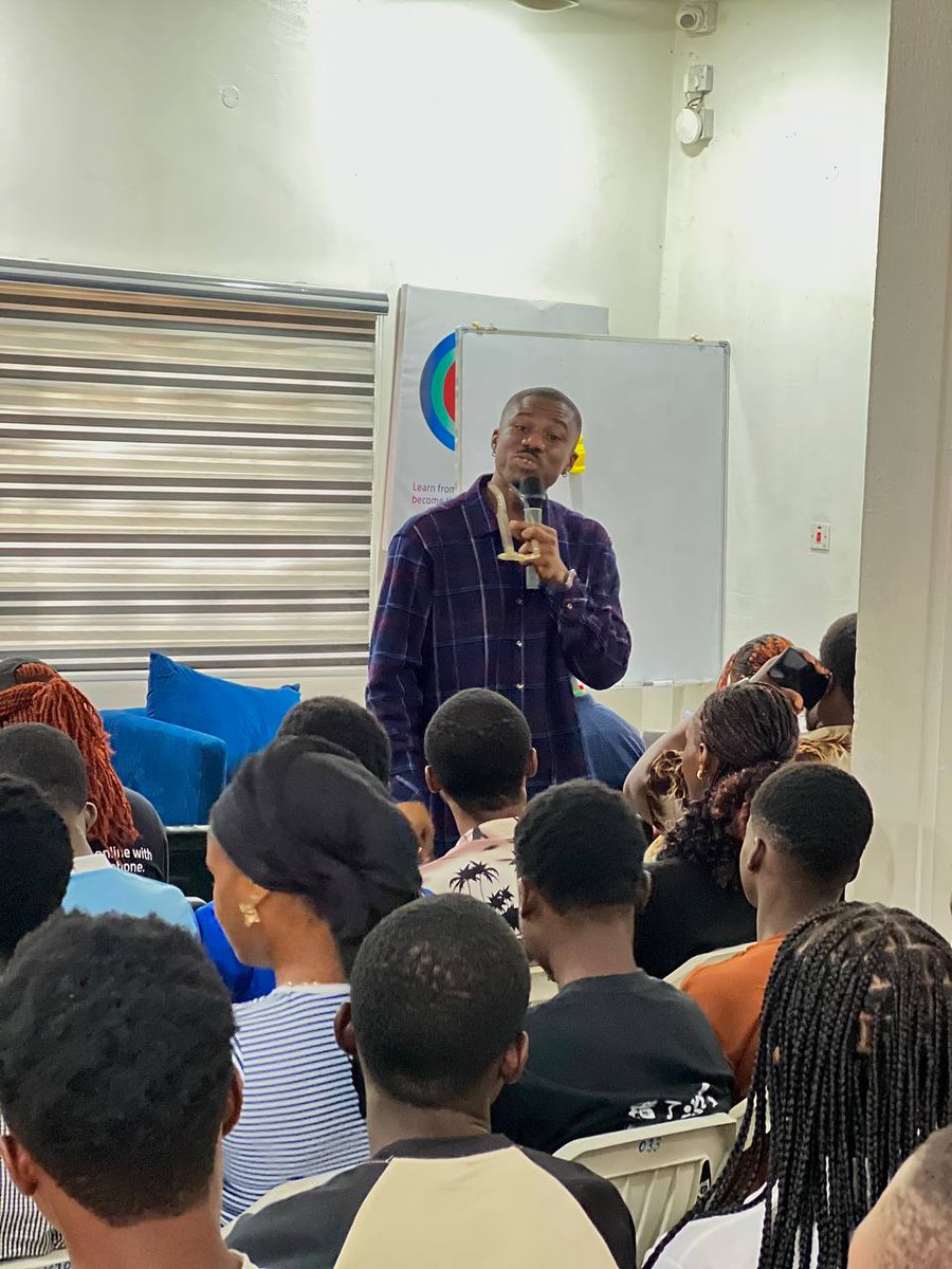 ChainDustry's tweet photo. 3/
Orientation wasn’t just about telling people what’s ahead.
It was about bringing people together.

The energy in the room? 🔥
You simply had to be there.

Welcome to Chain 15. https://t.co/VPqa83hpnI