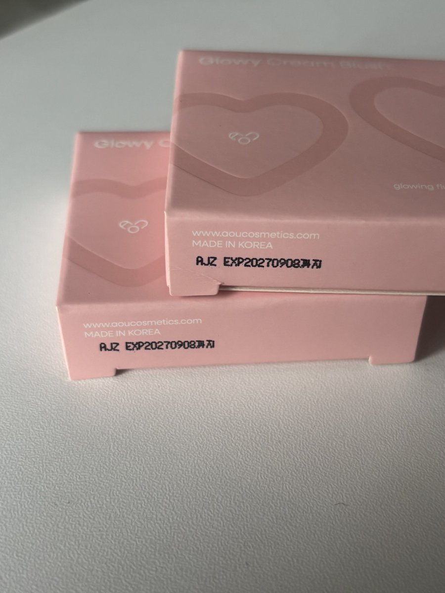 saparot74's tweet photo. ส่งต่อ AOU glowy cream blush มี 2สี
*หมดอายุ 2027 แกะเช็คสี ไม่เคยใช้งาน *
🩷 04
❤️ 05
ตลับละ 200.- รวมส่ง (ซื้อ 2 ชิ้น 390.- รวมส่ง)
สนใจdmคับ
#aou #ส่งต่อ #ส่งต่อเครื่องสำอาง #ส่งต่อaou #เครื���องสำอางเกาหลี #ส่งต่อคสอ #ครีมบลัช #บลัชออน #blush https://t.co/uaxWH9uUM4