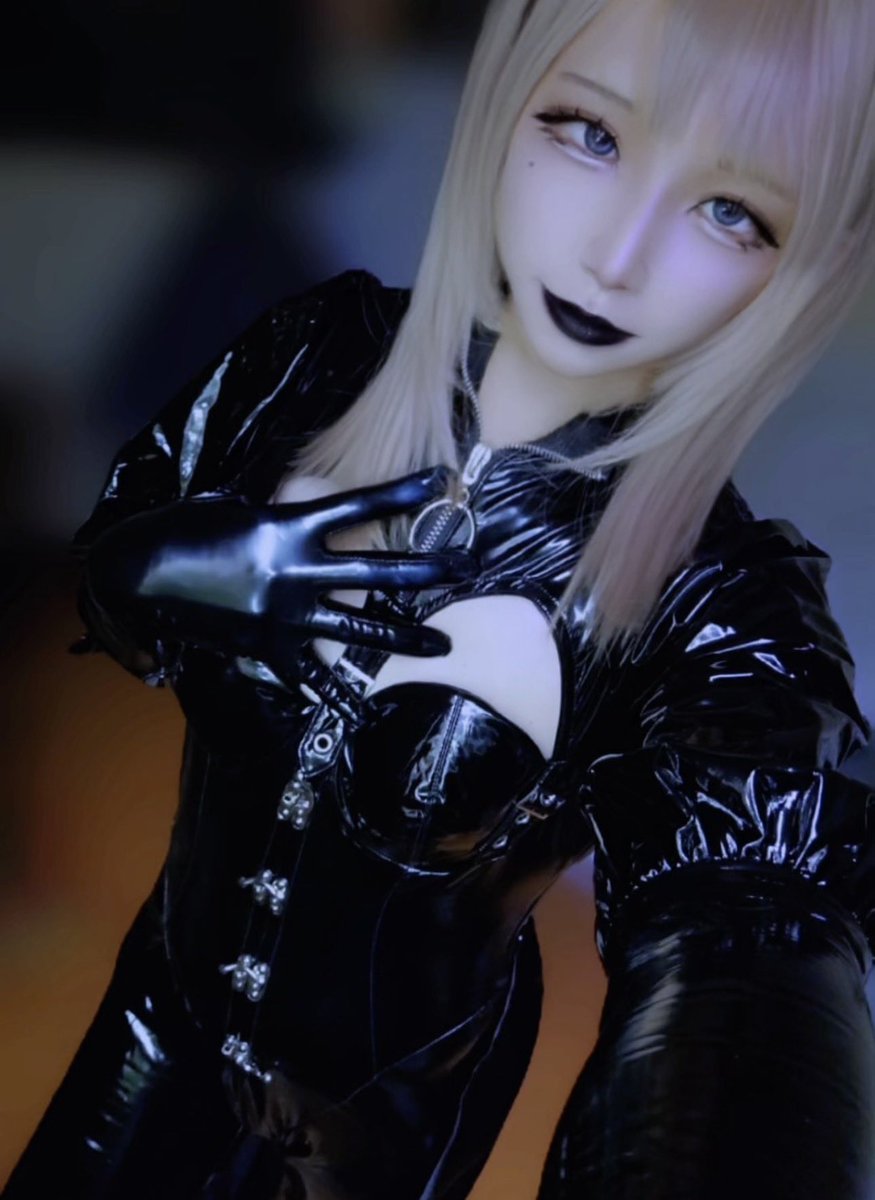 ru_ru_No000's tweet photo. 私に飼われたい？ https://t.co/8GudFRJndy