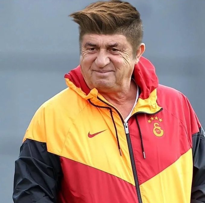 refereeofx's tweet photo. tanıdığımızdan beri uzun saçlı olan eleman bi anda okulun ilk günü https://t.co/OrVtJwdzV4