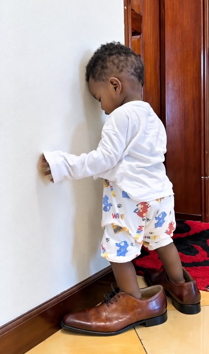 FrankGashumba's tweet photo. KijjanaMalaika bwati bwalabise nga agenda Kumikolo https://t.co/mHldhVVRnu