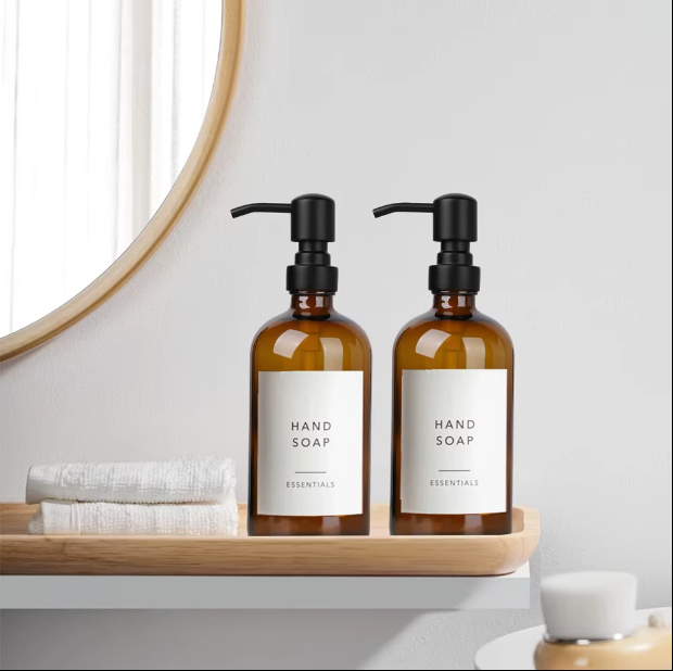 YourHomeLush's tweet photo. ✨ Give your bathroom or kitchen a stylish upgrade with an Amber Glass Pump Soap Dispenser! 🧼🤎 Elegant, practical, and perfect for keeping your space looking neat. Ready to refresh your sink area? 🏡
 
https://t.co/u6dPSF77Gh

#BathroomDecor #SoapDispenser #yourhomelush https://t.co/mFZEtZn8nT