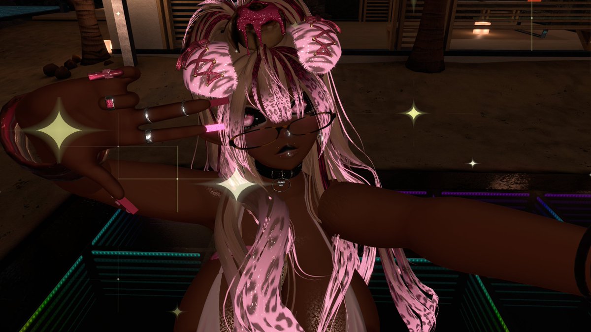 mahmahulpi's tweet photo. hi from the beach~ 🩷

Avi: Lola Yume by @milkfbx 
#vrchat #vrchatphotography https://t.co/8QHLzIiUf2