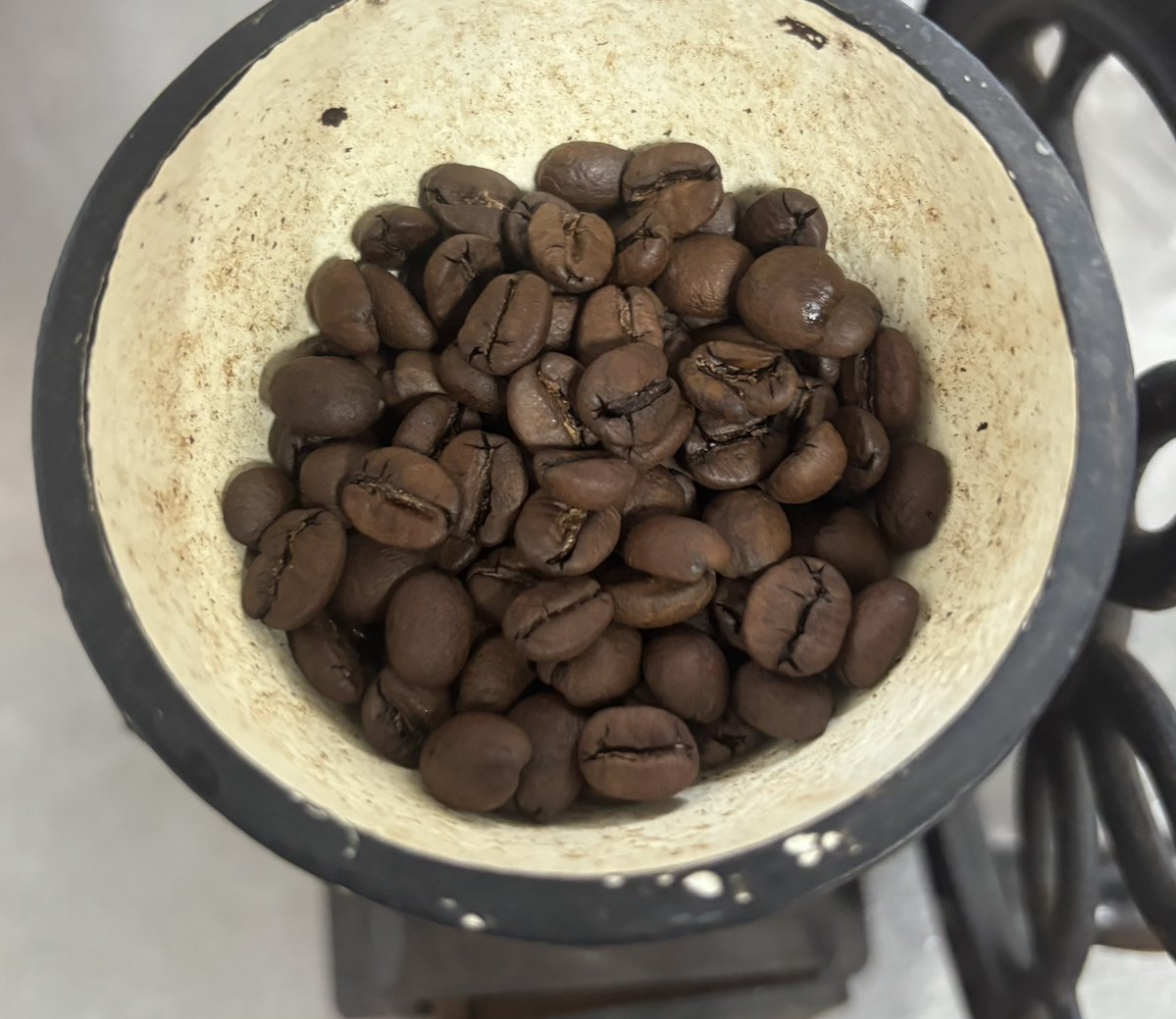 seiworks's tweet photo. #BespokeCoffeeRoasters
今日も埼玉のお取引先から地震のお見舞いで届いた
Bespoke Coffee Roastersの珈琲を淹れてみる

コッペ田島の揚げコッペのきなこつぶあんと一緒に

#コッペ田島 https://t.co/0FMStnjzjT