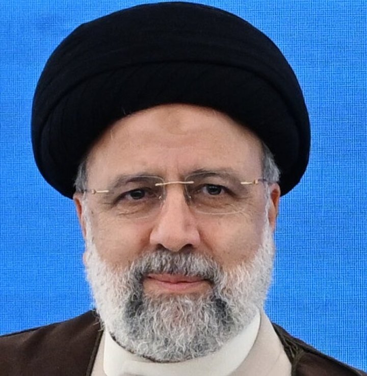 ZahaakMardoosh's tweet photo. برجسته‌ترین مسندها و مسئولیت‌های مدیریتی:
۱. معاونت در قوه قضاییه: قتل و کشتار
۲. دادستان: قتل و کشتار
۳. تولیت آستان قدس: دزدی و چپاول
۴. ریاست در قوه قضاییه: ادامه‌ی قتل و کشتار
۵. ریاست قوه‌ مجریه: قتل حکومتی #مهسا_امینی https://t.co/glB1sK8rZA