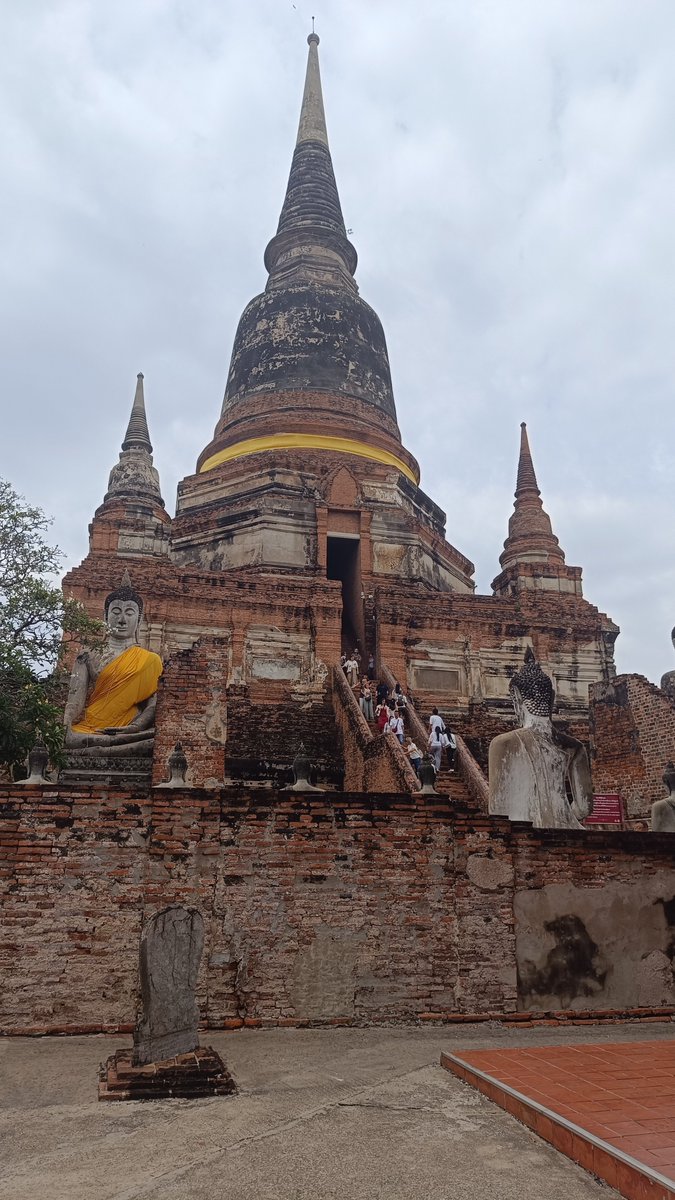 inobu_'s tweet photo. 今日は、タイ人の友達とアユタヤお寺回りしてきました。改めてアユタヤっていいとこやなぁ〜って実感しました。 https://t.co/MX3WLJ2RcK