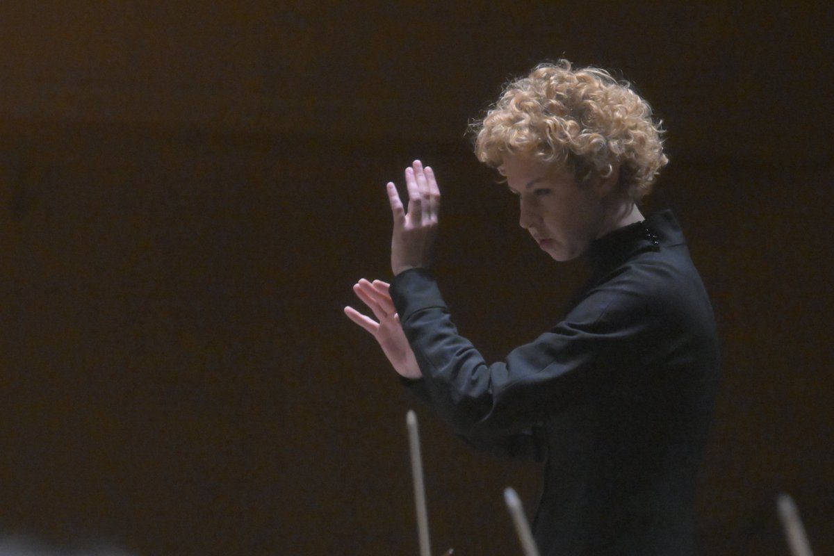 ac_orchestra's tweet photo. 📅9/13(日)
第101回定期演奏会

ソリストアンコール

ドビュッシー/シランクス
(フルート:ステファン・ラグナー・ホスクルドソン）

オーケストラアンコール
ドビュッシー/月の光
(フルート:ステファン・ラグナー・ホスクルドソン&世良法之)

本日はご来場誠にありがとうございました！

感想や応援コメントはハッシュタグ（#）#ACO101 をつけて是非投稿をお願いします！

#ACO #愛知室内 #愛知室内オーケストラ #ACO101 #バーバラ・ドラガン #ホスクルドソン #展覧会の絵 #魔法使いの弟子 #日本初演