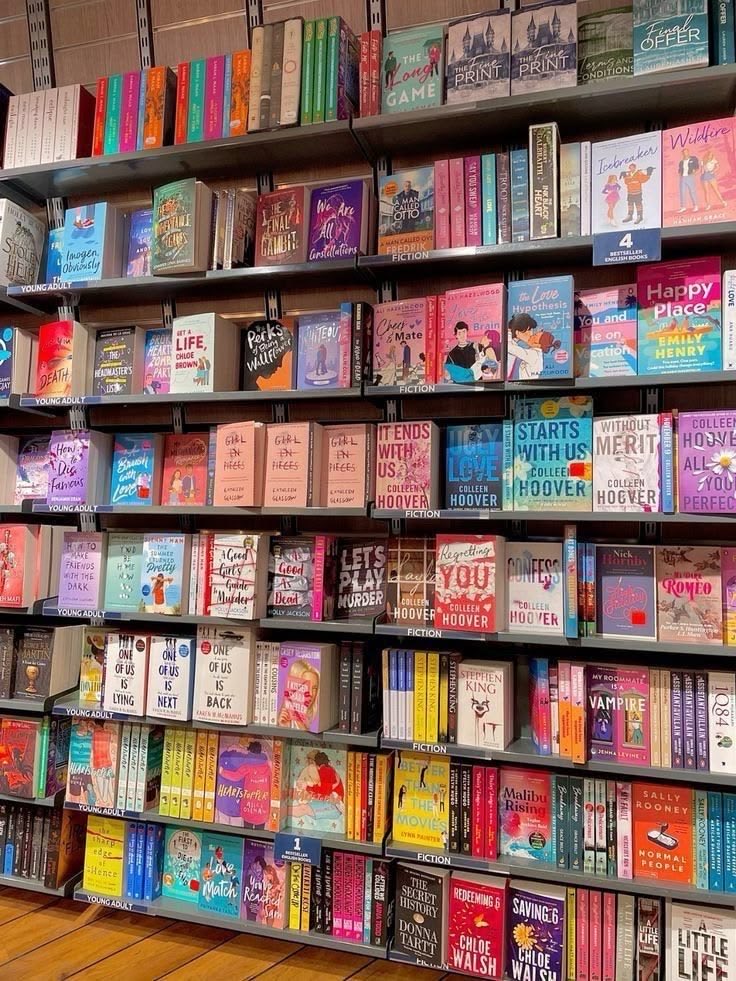 Briellefine's tweet photo. My favourite place in the world 💞🥹📚✨🌙 https://t.co/2cgYZRFnKz
