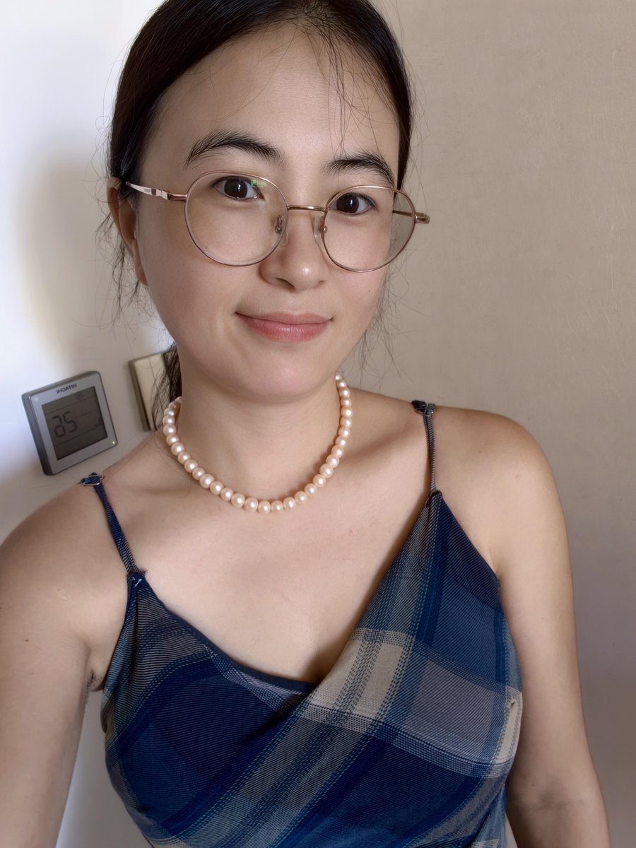 wielik81's tweet photo. 见过的人不少，真正让我想靠近的，却一直没几个。一把年纪还这么想，估计是最近推特刷太多了吧...... https://t.co/UIIDDbWfZe