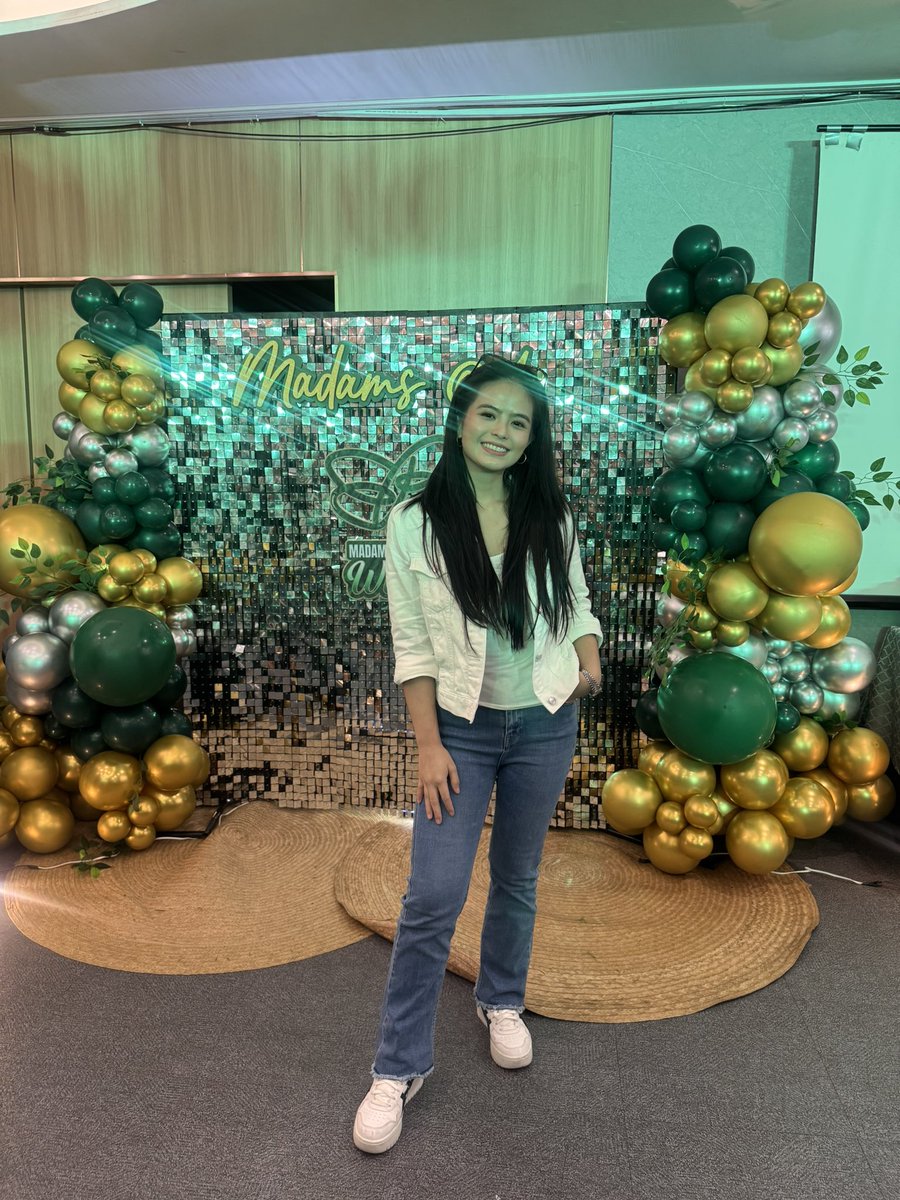 bachiieee_'s tweet photo. Thank you for coming BEARents 💚✨ https://t.co/RBBINw6VS3