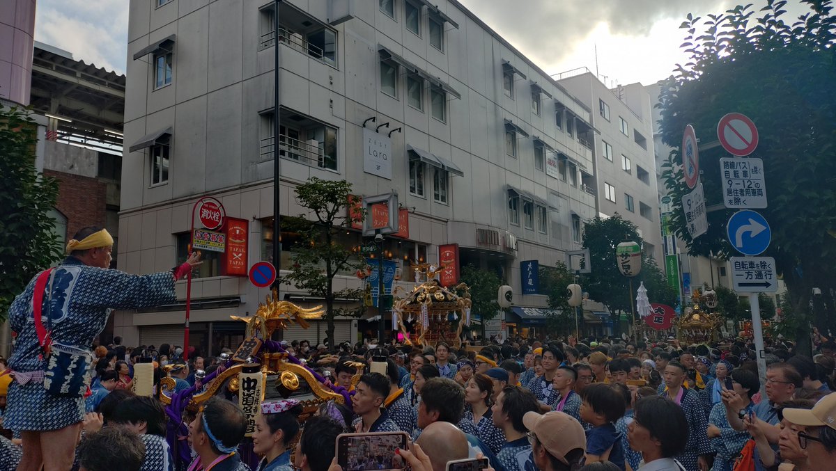 TertiaryTom's tweet photo. 吉祥寺秋まつり・武蔵野八幡宮例大祭
毎年たまたまで見る😄 https://t.co/ZTJqSK5wJy