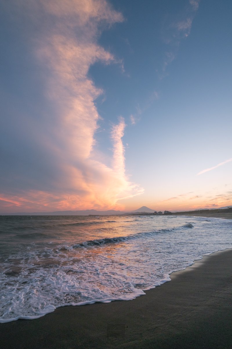 TADACAMP1's tweet photo. 波と雲。

Shot on fujifilm x-t3 and xf10-24mmf4roiswr. https://t.co/2lMtmptNhb
