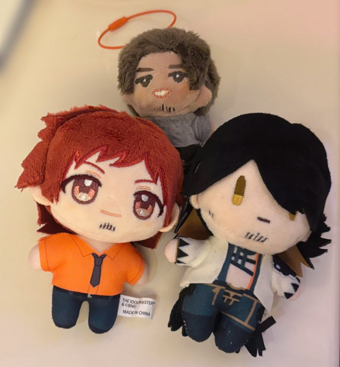 55555goji's tweet photo. 本日得たぬいちゃん(手前ふたつ)と手作りのぬいちゃん(奥のちっこいの) https://t.co/Iim26z0chr