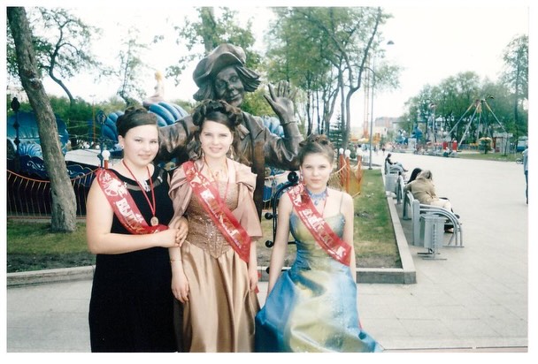 nramalho2012's tweet photo. 20 лет прошло с последнего звонка 😎
Мне было 16 лет и вся жизнь впереди 🐥
9 класс https://t.co/xujnB9AlFD