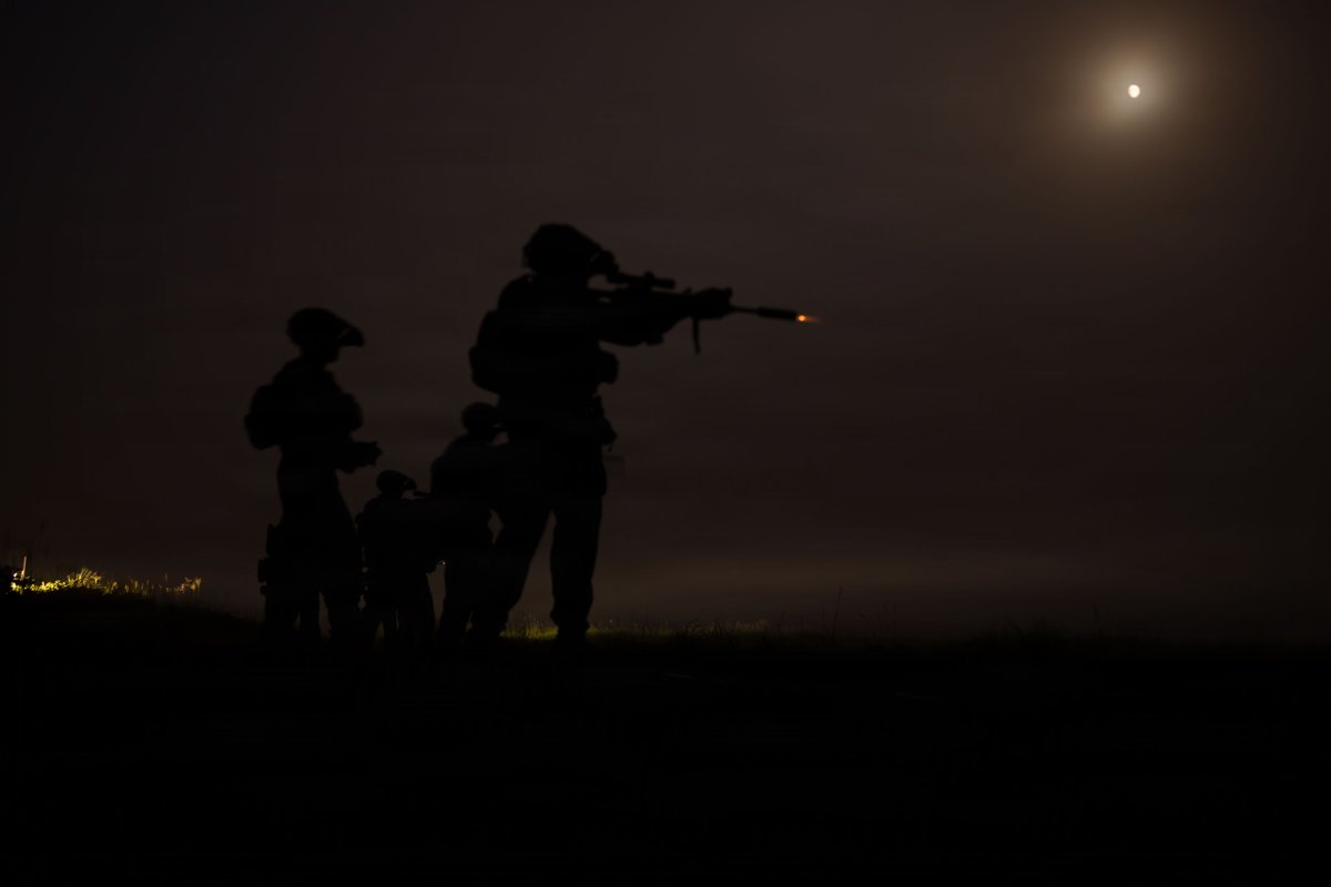 IIIMEF_JP's tweet photo. 2026年8月24日、第3海兵師団は、キャンプ富士の統合訓練センターで、 

戦闘能力と武器の運用能力を高め、さまざまな作戦環境において高い即応態勢を維持できるよう歩兵射撃訓練を実施しました。 https://t.co/Psy4pcdDoB