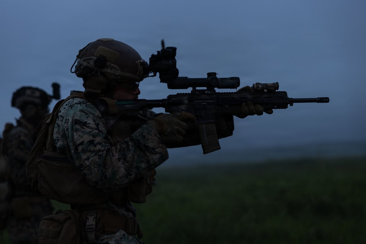 IIIMEF_JP's tweet photo. 2026年8月24日、第3海兵師団は、キャンプ富士の統合訓練センターで、 

戦闘能力と武器の運用能力を高め、さまざまな作戦環境において高い即応態勢を維持できるよう歩兵射撃訓練を実施しました。 https://t.co/Psy4pcdDoB