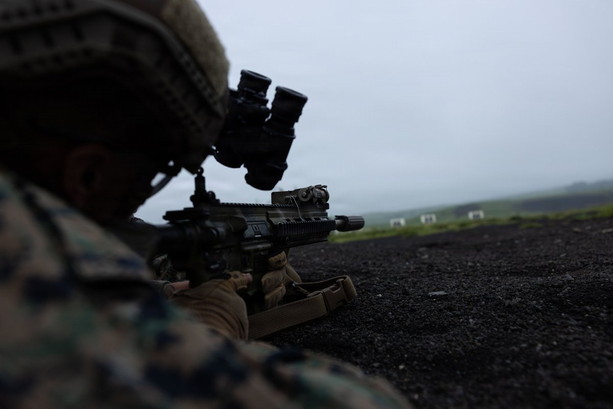 IIIMEF_JP's tweet photo. 2026年8月24日、第3海兵師団は、キャンプ富士の統合訓練センターで、 

戦闘能力と武器の運用能力を高め、さまざまな作戦環境において高い即応態勢を維持できるよう歩兵射撃訓練を実施しました。 https://t.co/Psy4pcdDoB