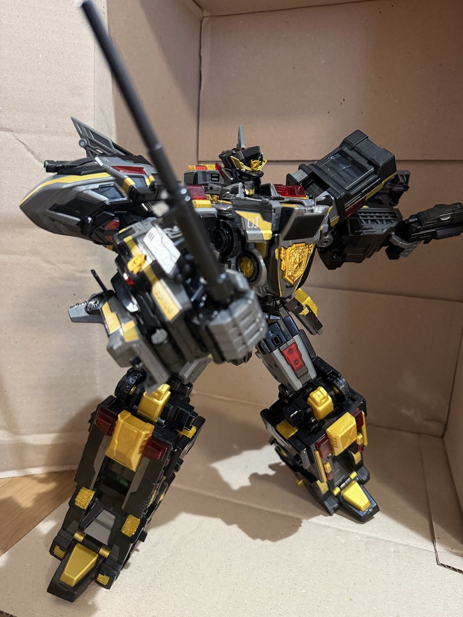 nobuo753's tweet photo. ジャスティスタイタン買ってしまった！
Qoo10のメガ割で1万だったから下手したらパチモン来るかもって心配してたけどちゃんと正規品で安心 https://t.co/hPOlvPfobG