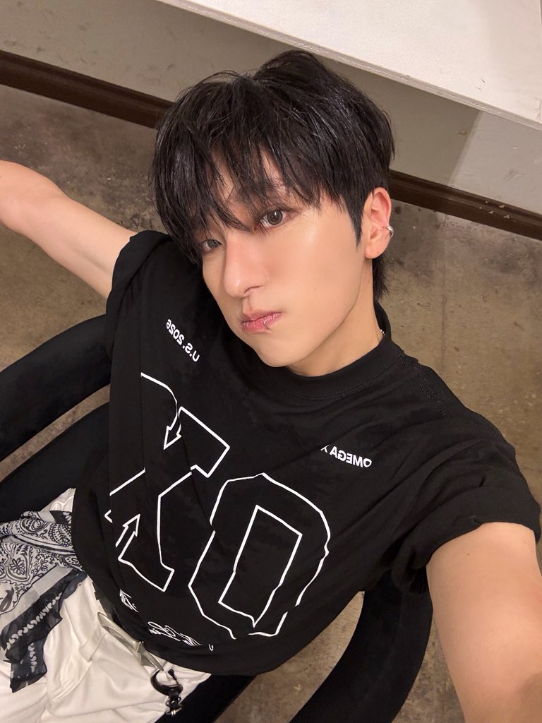 OmegaX_members's tweet photo. [#OX]

엘에이 사랑해!!!! 정말 즐거운 공연이였어!!!
포애기들 앞으로도 잘 부탁해!!😆

#OMEGA_X #오메가엑스
#세빈 #SEBIN https://t.co/OvDVx0V9Hx