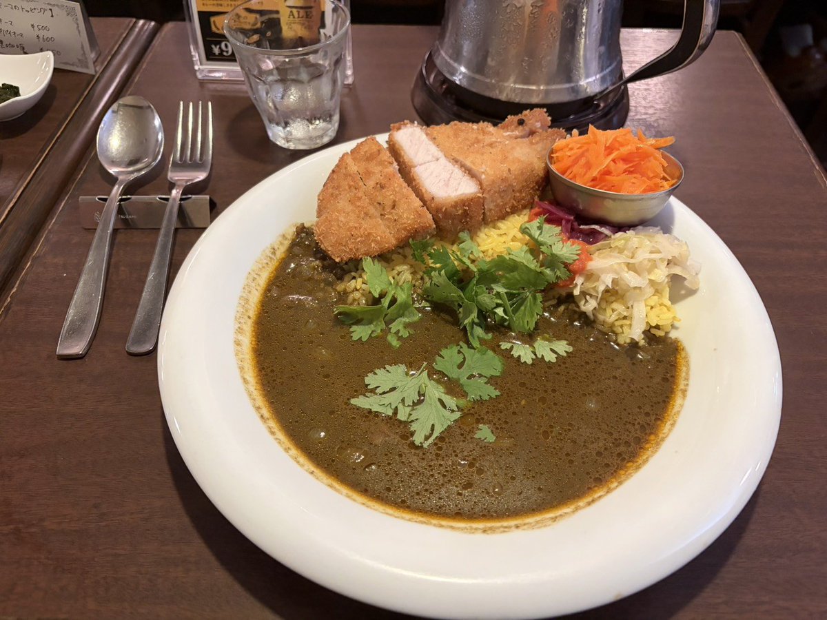 syunichiz's tweet photo. 渡邉カリー🍛
梅田に用事がある時はよく食べます🍛 https://t.co/ZpL8qFnoMH