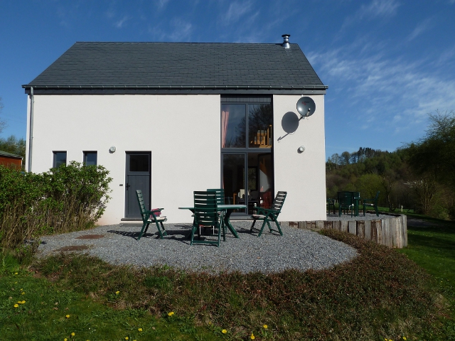 MagoNL's tweet photo. Wij verhuren luxe #vakantiehuis Beffe-2 in de #Ardennen. Het is geschikt voor 6 personen. #Sauna #petanquebaan. Meenemen #huisdier niet toegestaan. Lang weekend vanaf € 341, week vanaf € 471. Details op https://t.co/4prW8clK2g. Ook voor #lastminutes #beff02 #weekendjeweg. https://t.co/jPMlpRCrsW