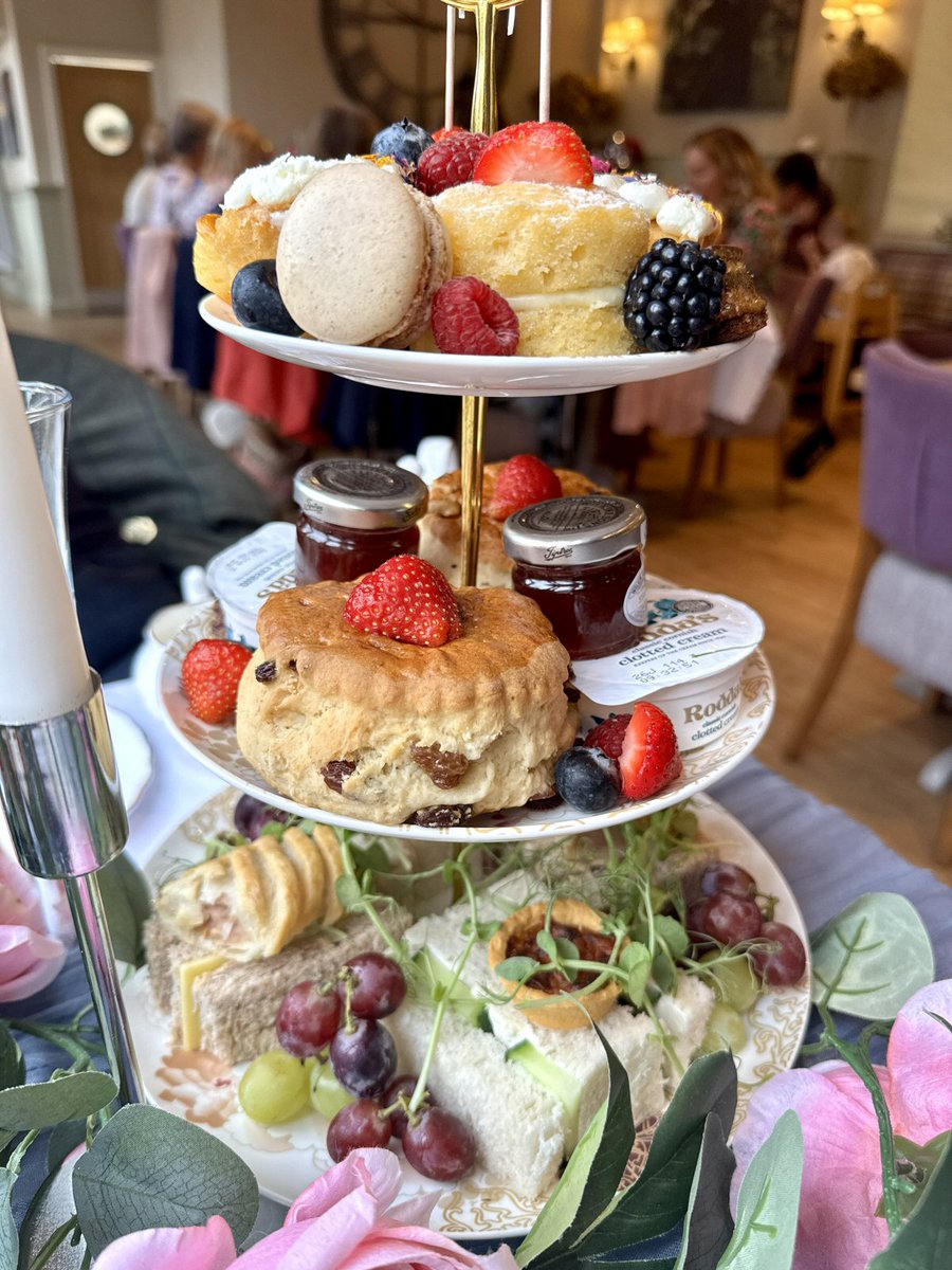 StickyBeakBlog's tweet photo. Invited: We explored the Hall and glorious gardens before enjoying a beautifully presented luxury afternoon tea. 🏛️🌿

https://t.co/xa22XVKm7m

Our visit was complimentary. We were not paid to visit and had full editorial control. https://t.co/rJKlN3ZdH3