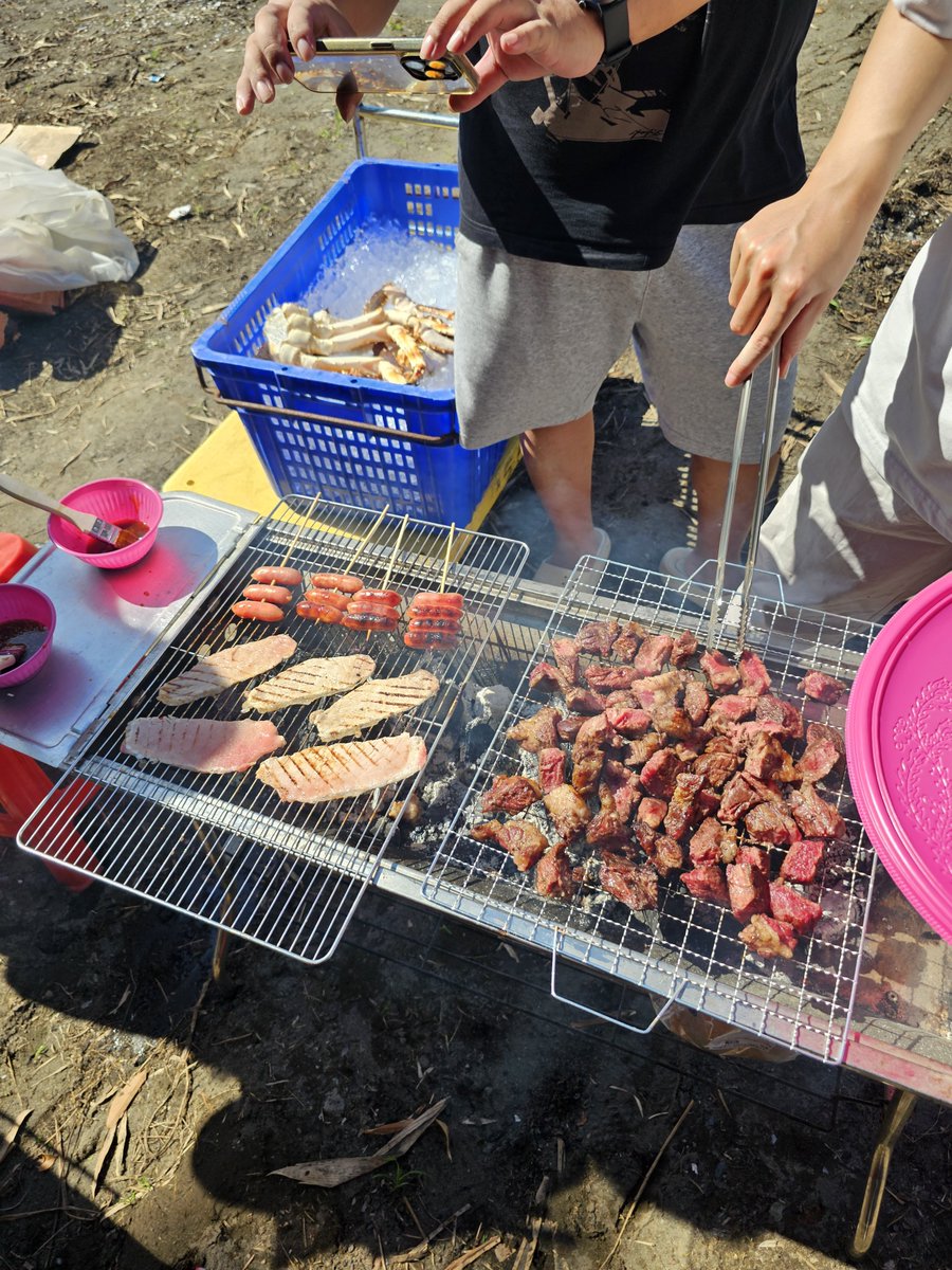 Agong0428's tweet photo. 今年提早回老家烤肉了！ https://t.co/X0XaKQsPhO