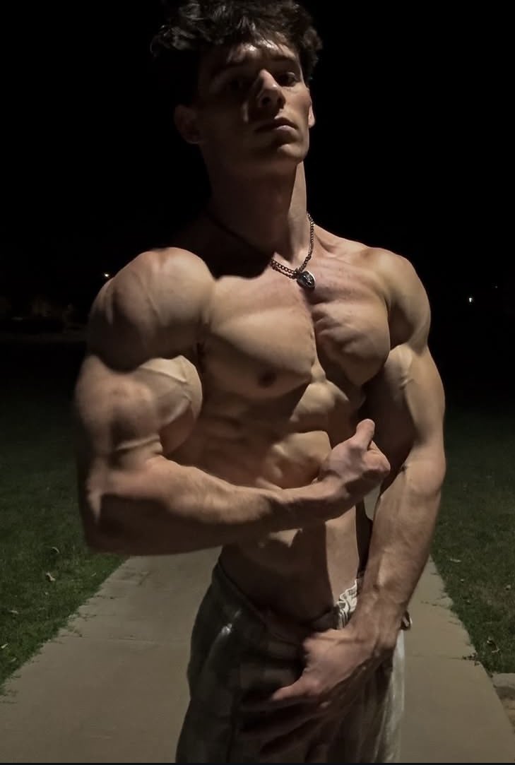 ALPHAKALEB_1's tweet photo. Perfection honestly 🤴🏻
I own you all wallets  😵‍💫😵‍💫
Send a dm if you wanna get drain and abuse #Domme #AlphaEnergy #ObeyMe #Submissive #Control #PowerExchange https://t.co/ZDapNsemVr