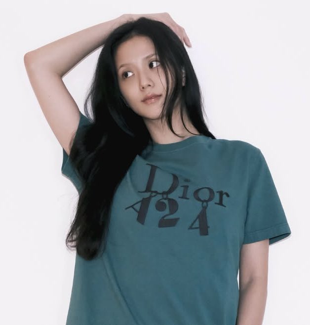 NEWSJISOO's tweet photo. #JISOO instagram update. https://t.co/67PWCneo0k